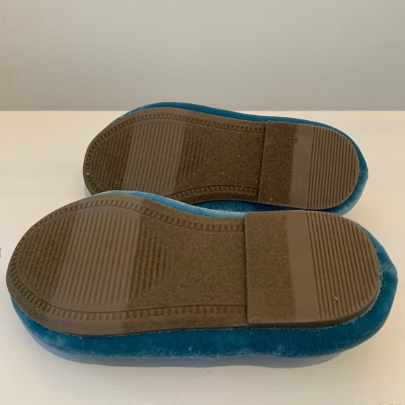 Gymboree crushed blue velvety toddler/girls dress shoes. Size 7. - Picture 4 of 4